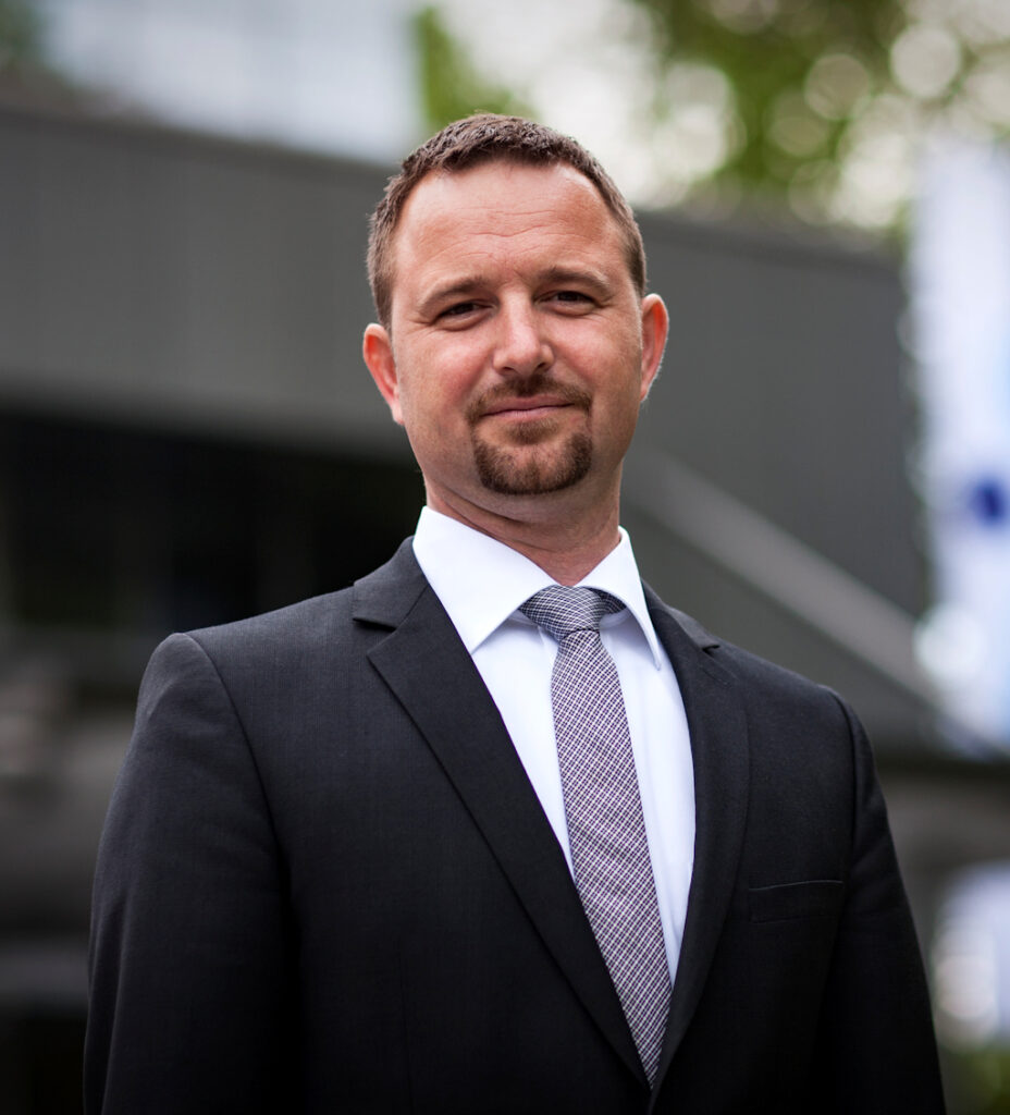 niko_kusar_03-1-crop